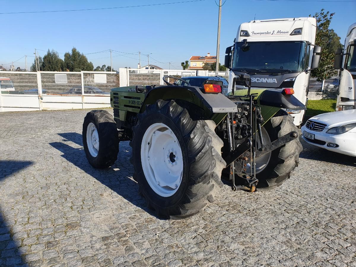 Trator Agrícola Hurlimann — imagen 3
