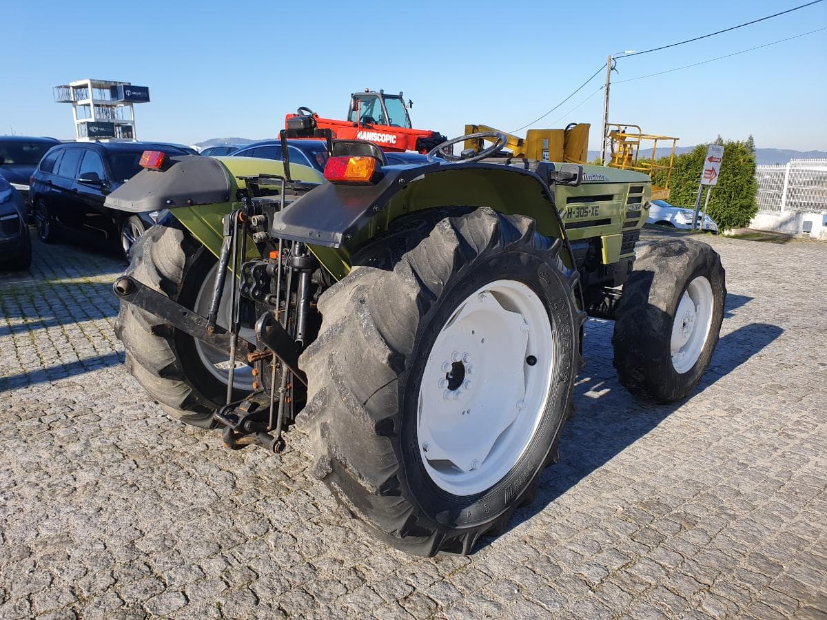 Trator Agrícola Hurlimann — imagen 2