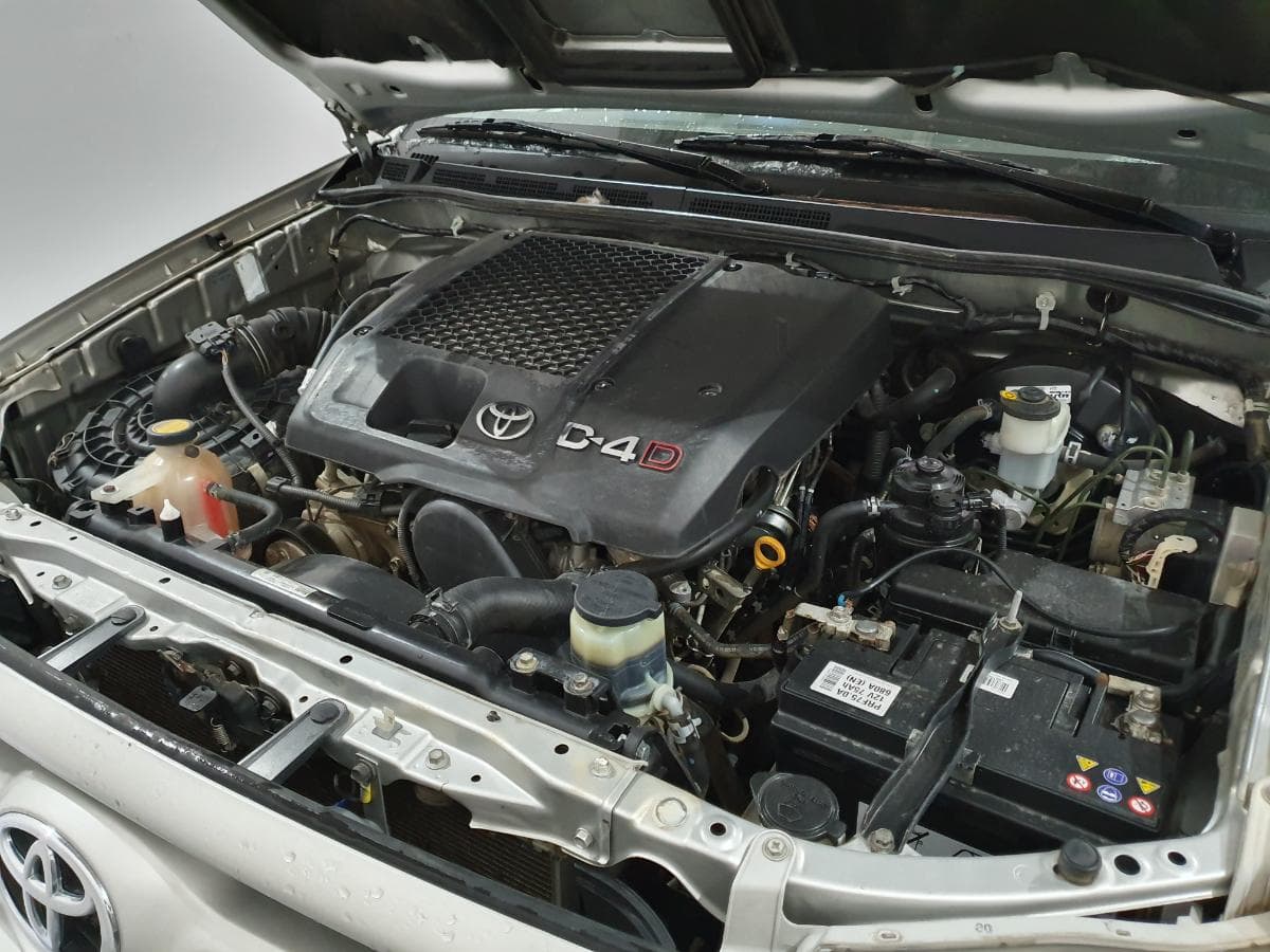 Toyota Hilux 3.0 D-4D · Ano 2007 — imagem 4