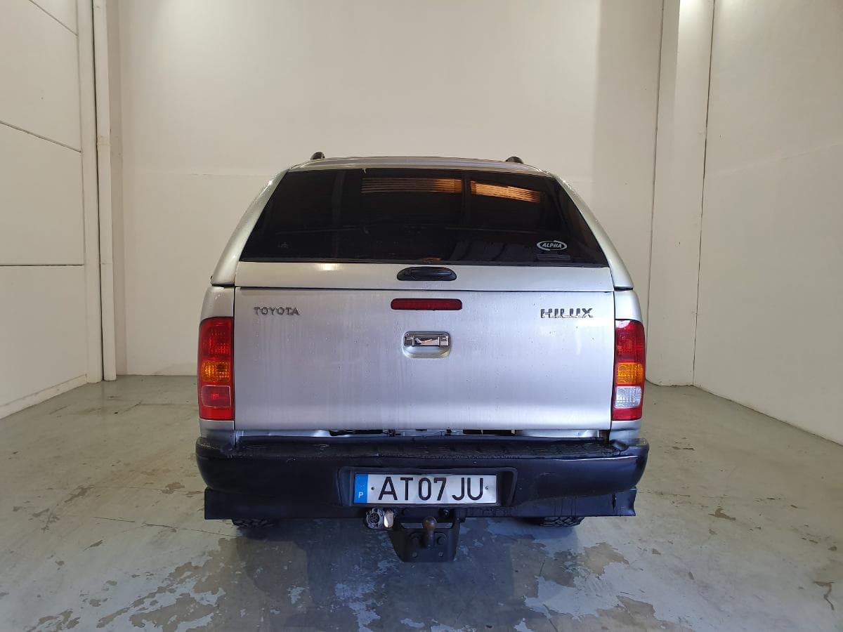 Toyota Hilux 3.0 D-4D · Ano 2007 — imagem 6