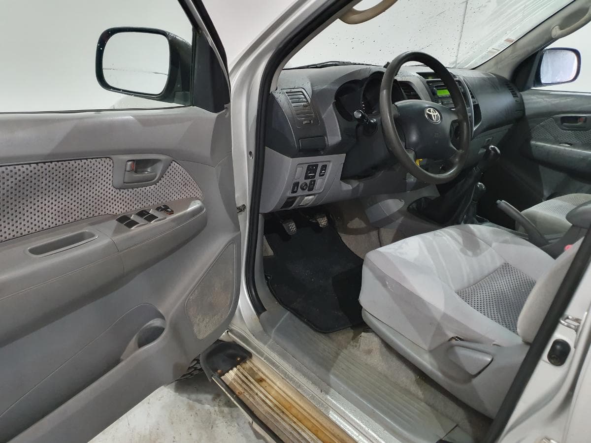 Toyota Hilux 3.0 D-4D · Ano 2007 — imagem 17