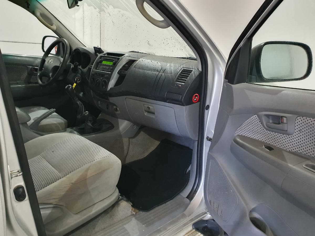 Toyota Hilux 3.0 D-4D · Ano 2007 — imagem 20