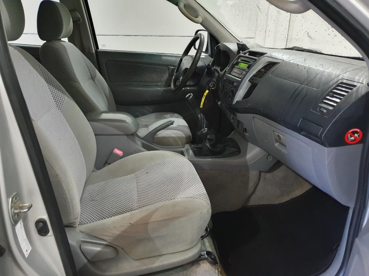 Toyota Hilux 3.0 D-4D · Ano 2007 — imagem 23