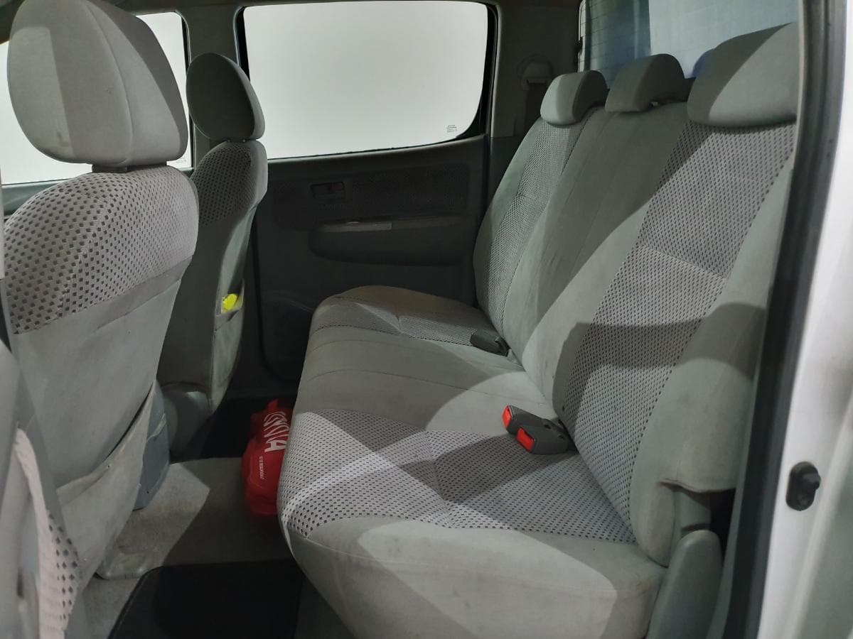 Toyota Hilux 3.0 D-4D · Ano 2007 — imagem 24