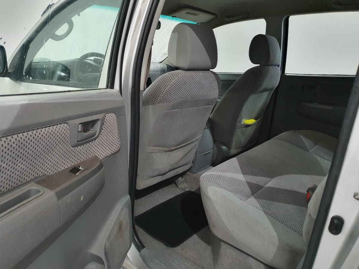 Toyota Hilux 3.0 D-4D · Ano 2007 — imagem 25