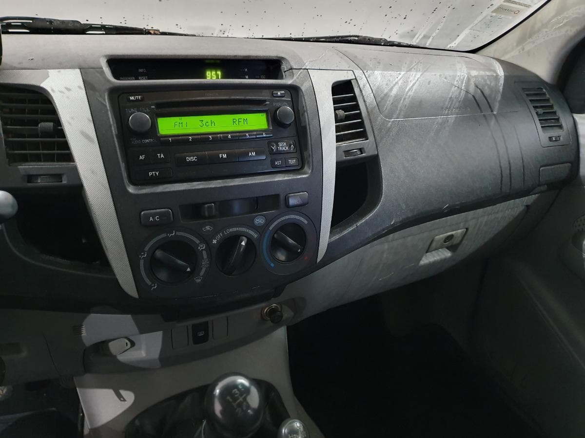 Toyota Hilux 3.0 D-4D · Ano 2007 — imagem 31