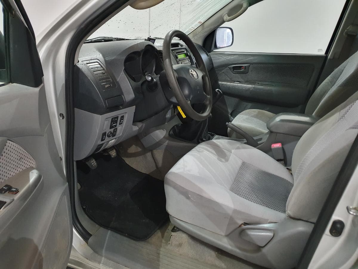 Toyota Hilux 3.0 D-4D · Ano 2007 — imagem 34