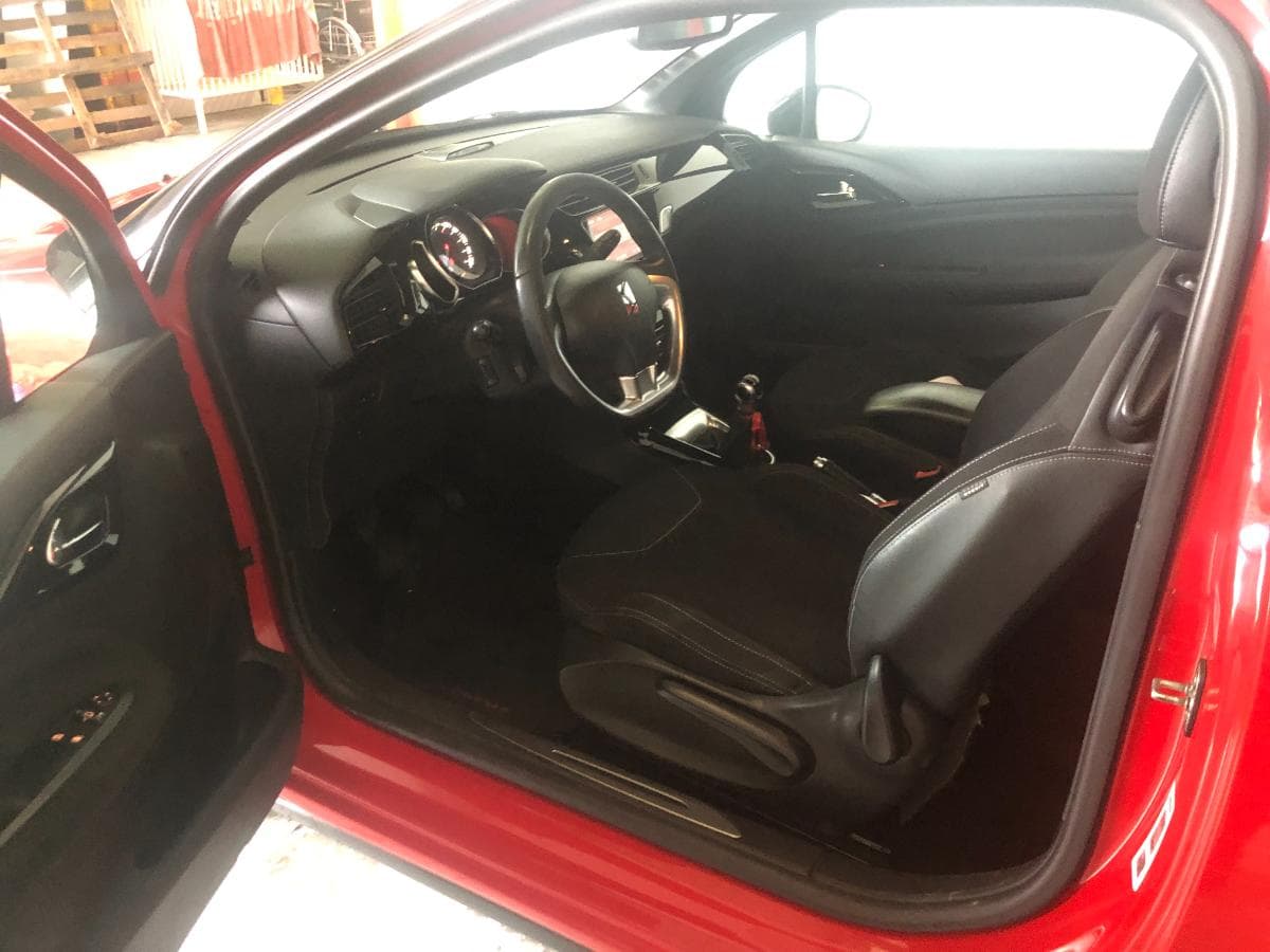 Citroen DS3 1.6HDI · Ano 2011 — imagen 15