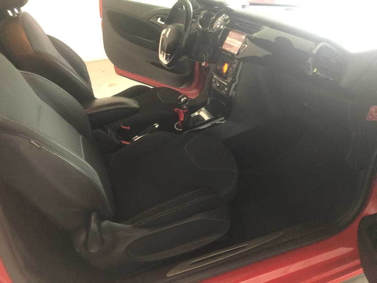 Citroen DS3 1.6HDI · Ano 2011 — imagen 17
