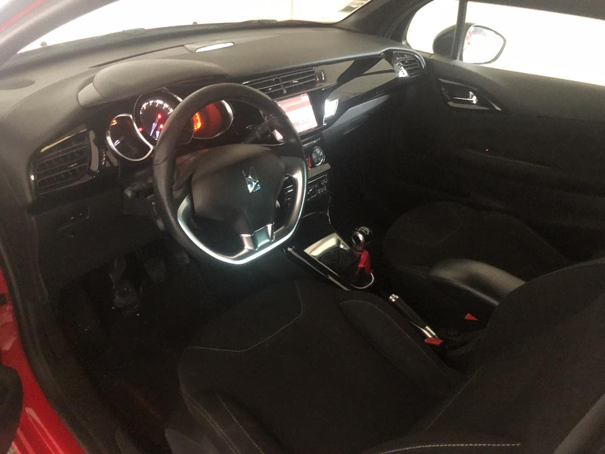 Citroen DS3 1.6HDI · Ano 2011 — imagen 18