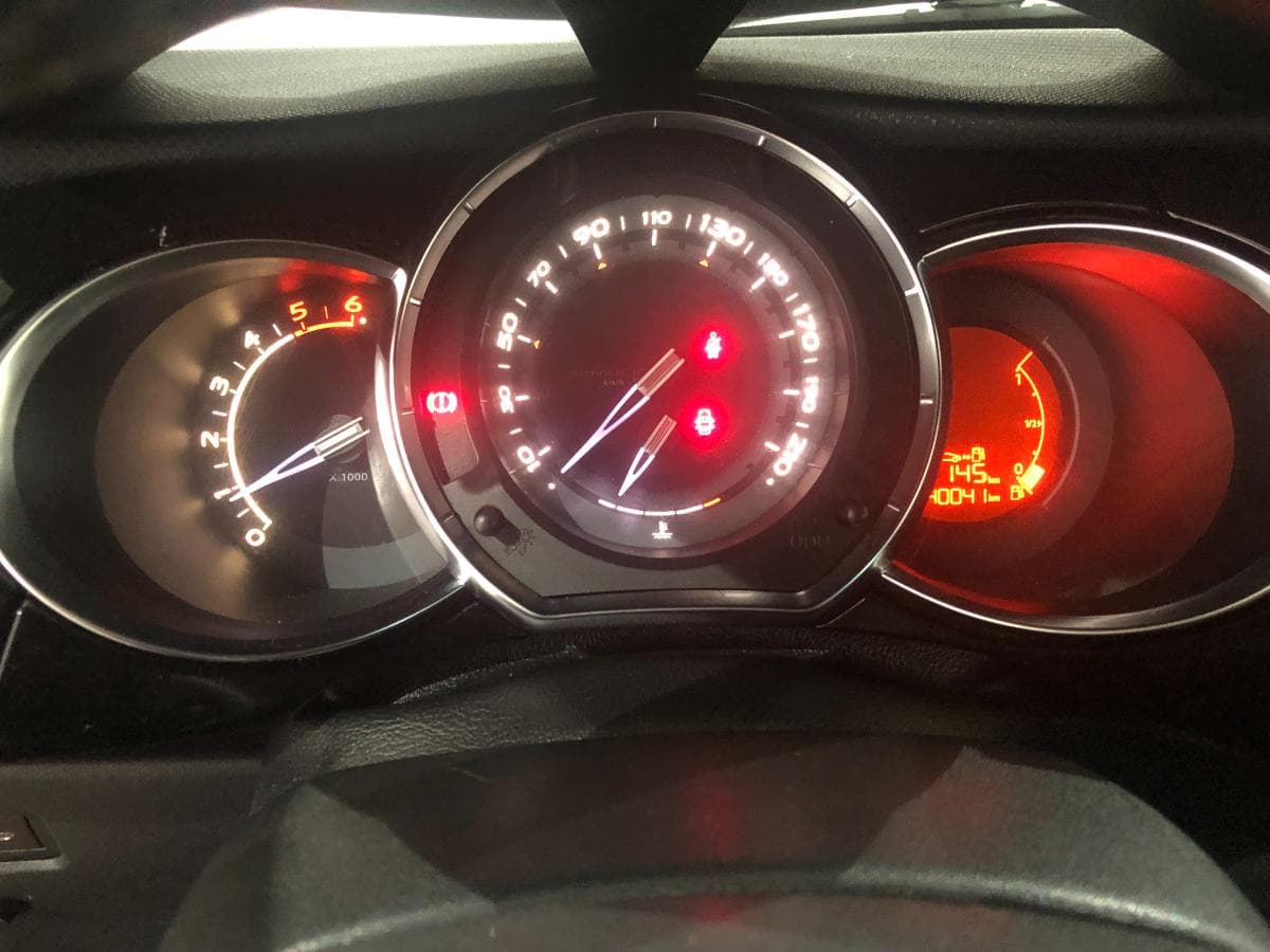 Citroen DS3 1.6HDI · Ano 2011 — imagen 23