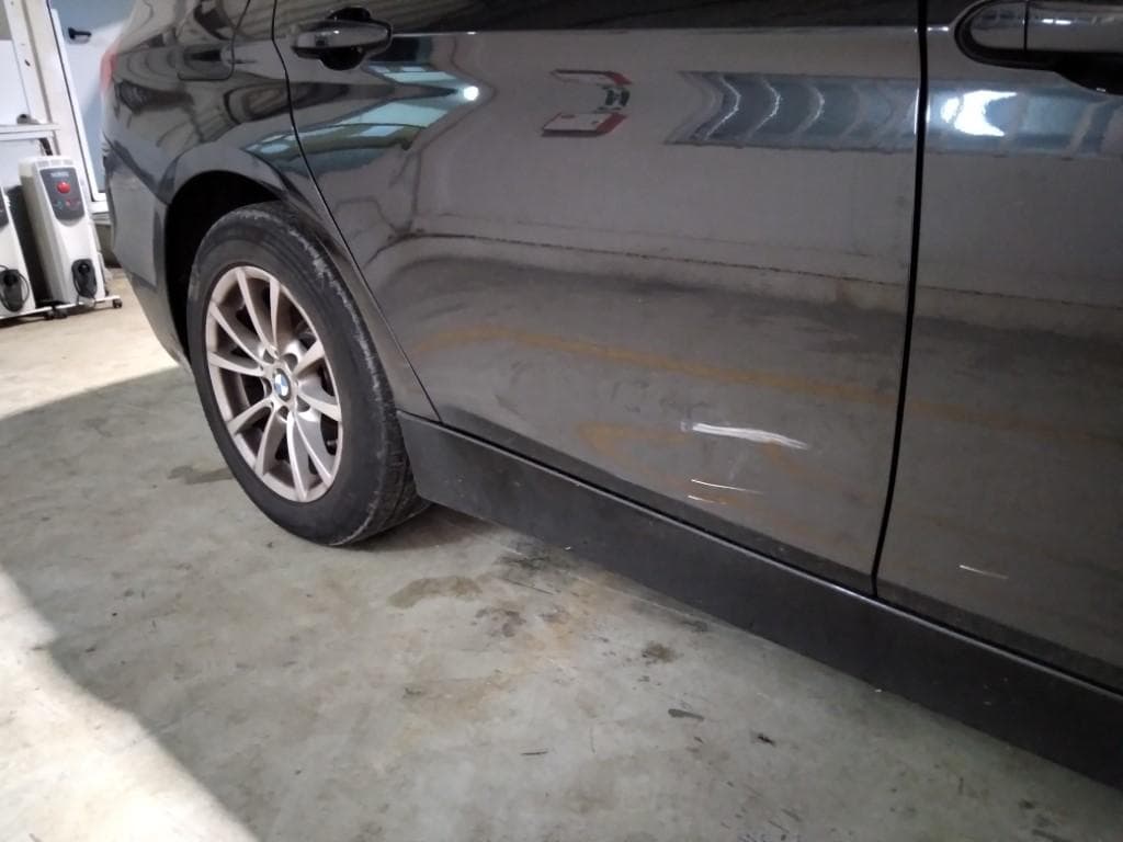 BMW 318D 2.0 · Ano 2014 — imagen 9