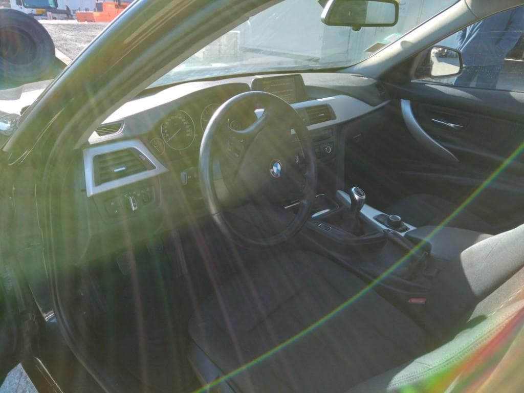 BMW 318D 2.0 · Ano 2014 — imagen 14