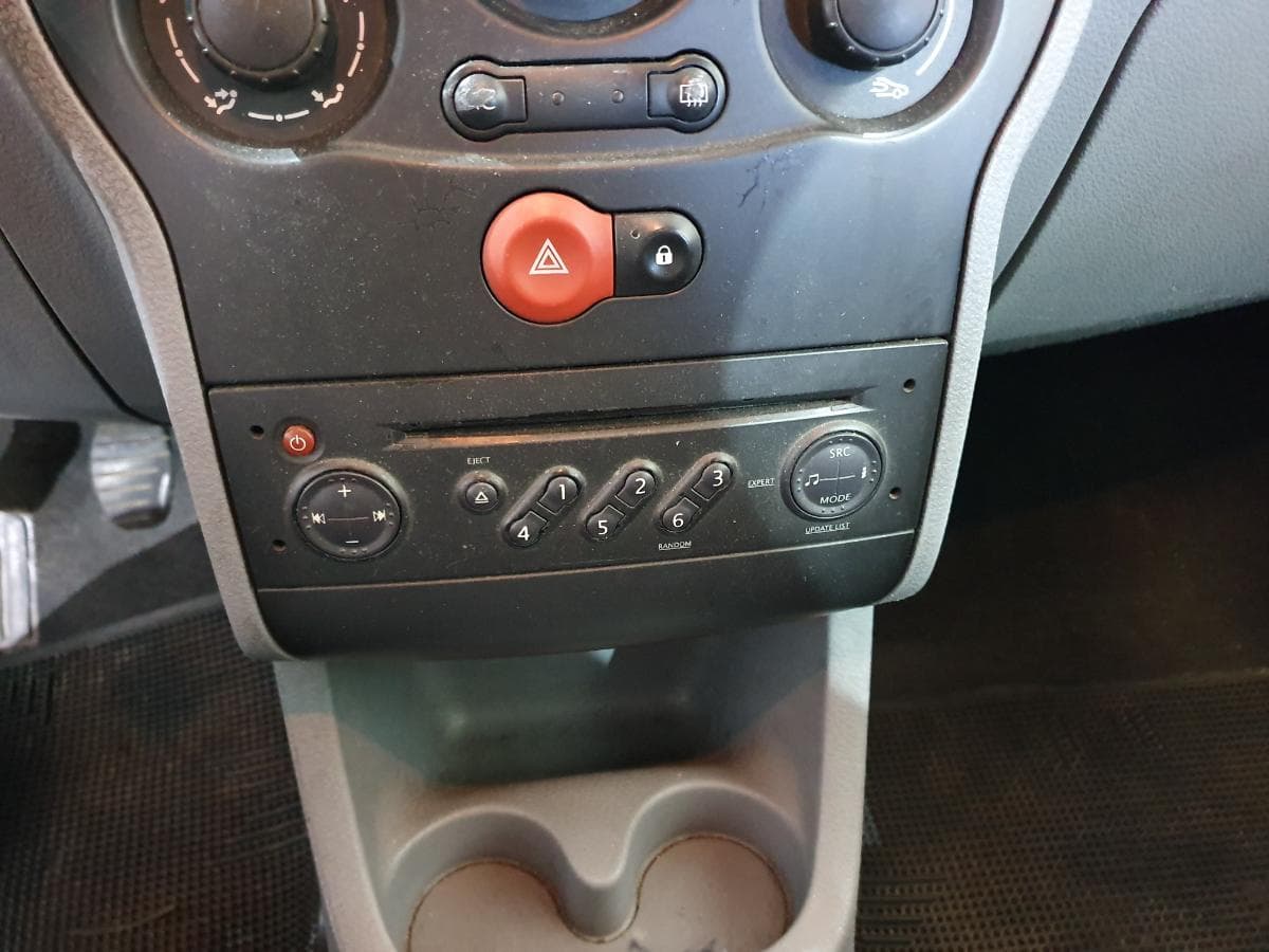 Renault Modus 1.5 DCI · Ano 2006 — imagem 32
