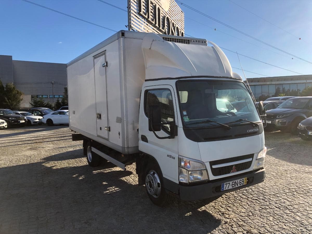 Mitsubishi Canter · Ano 2006 — image 1
