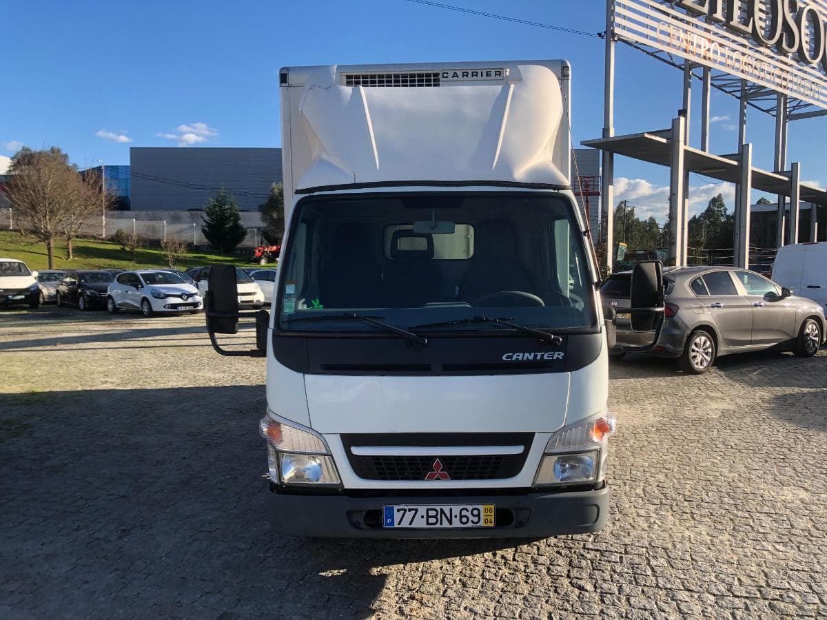 Mitsubishi Canter · Ano 2006 — image 3