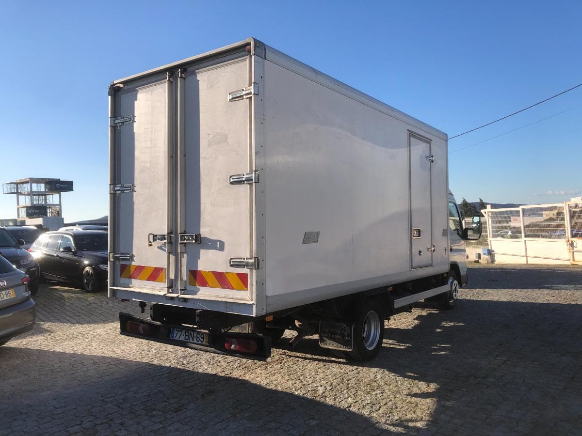 Mitsubishi Canter · Ano 2006 — image 9