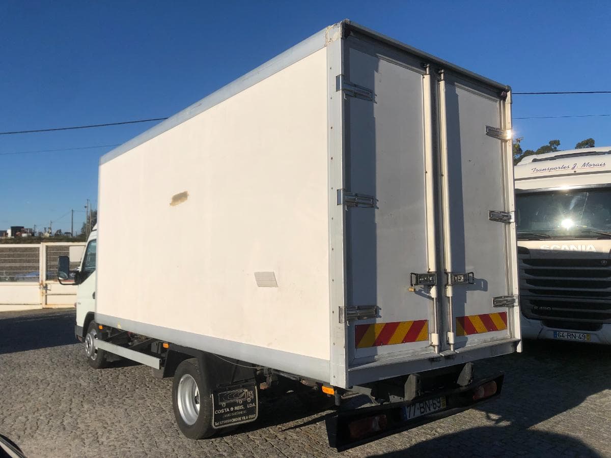 Mitsubishi Canter · Ano 2006 — image 8