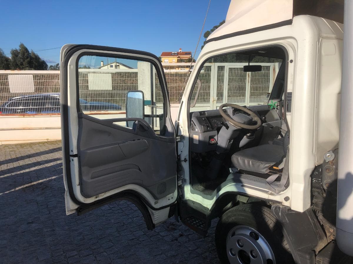Mitsubishi Canter · Ano 2006 — image 26