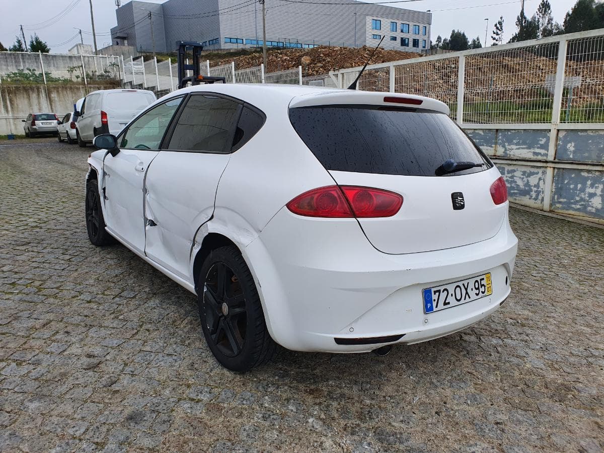 Seat Leon 1.9 TDI · Ano 2010 — imagem 6
