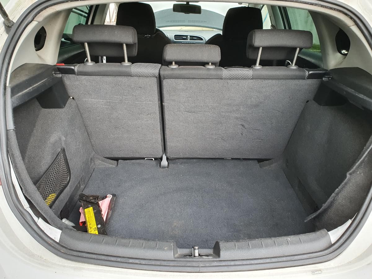 Seat Leon 1.9 TDI · Ano 2010 — imagem 9