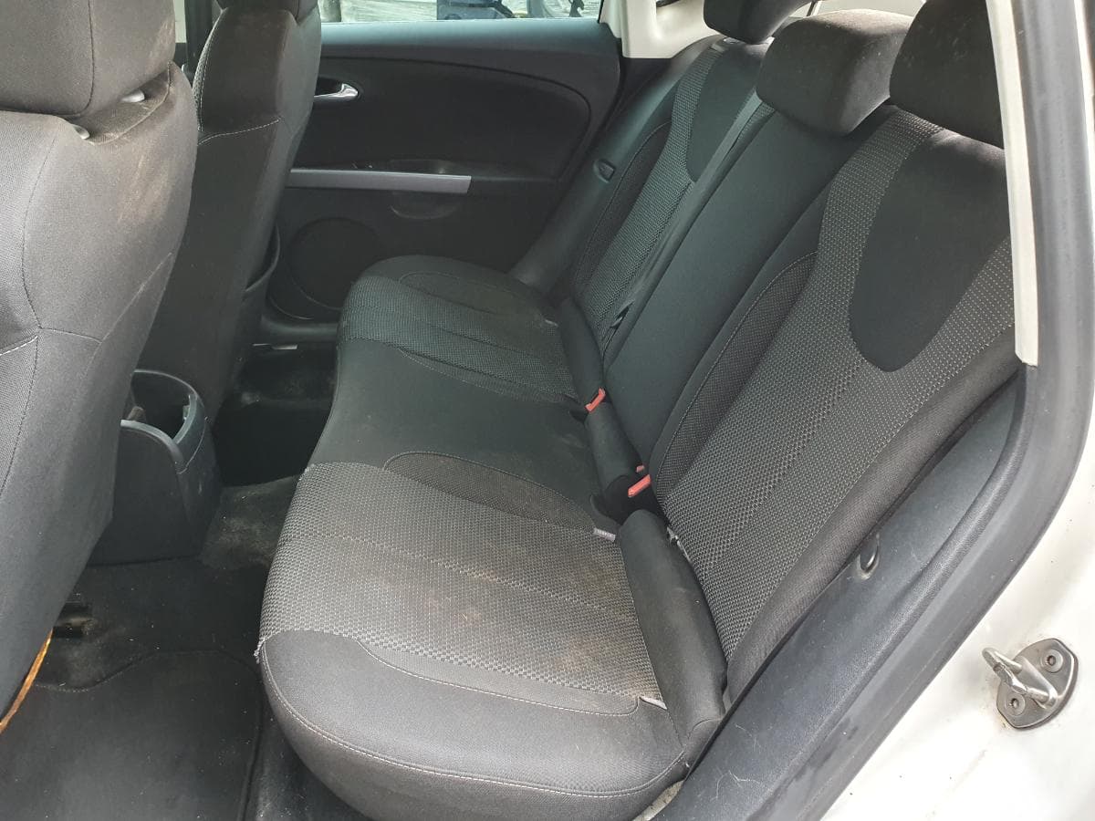 Seat Leon 1.9 TDI · Ano 2010 — imagem 15