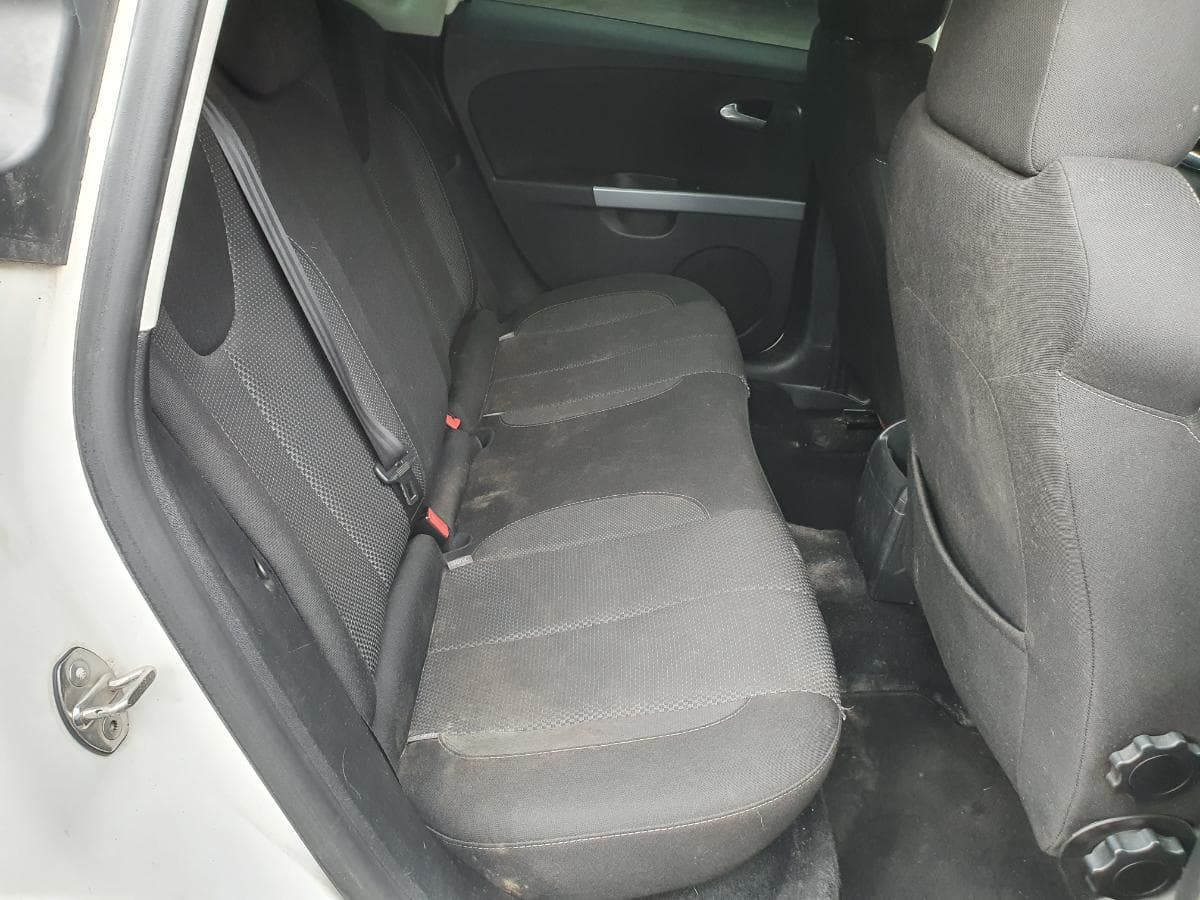 Seat Leon 1.9 TDI · Ano 2010 — imagem 20