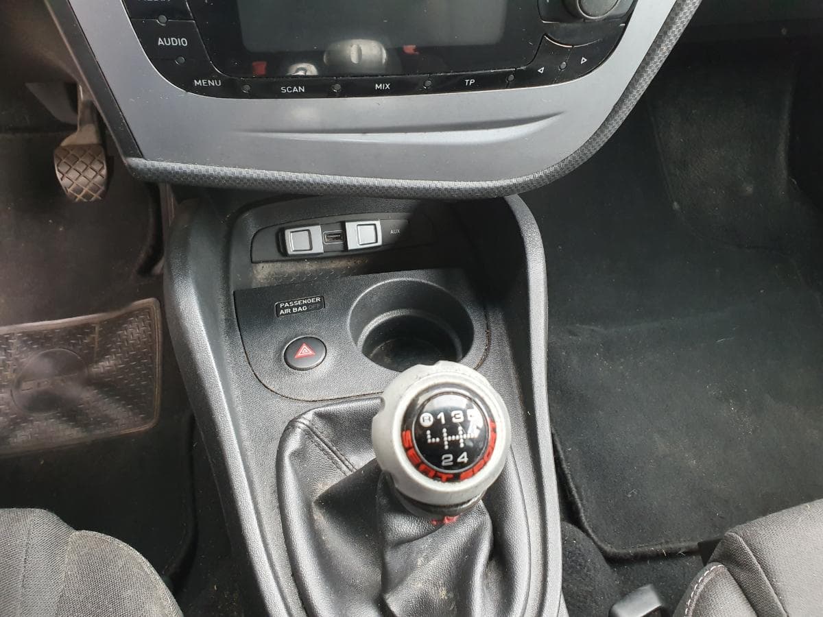 Seat Leon 1.9 TDI · Ano 2010 — imagem 29