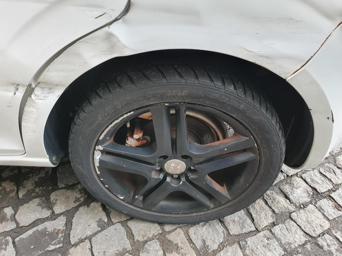 Seat Leon 1.9 TDI · Ano 2010 — imagem 39