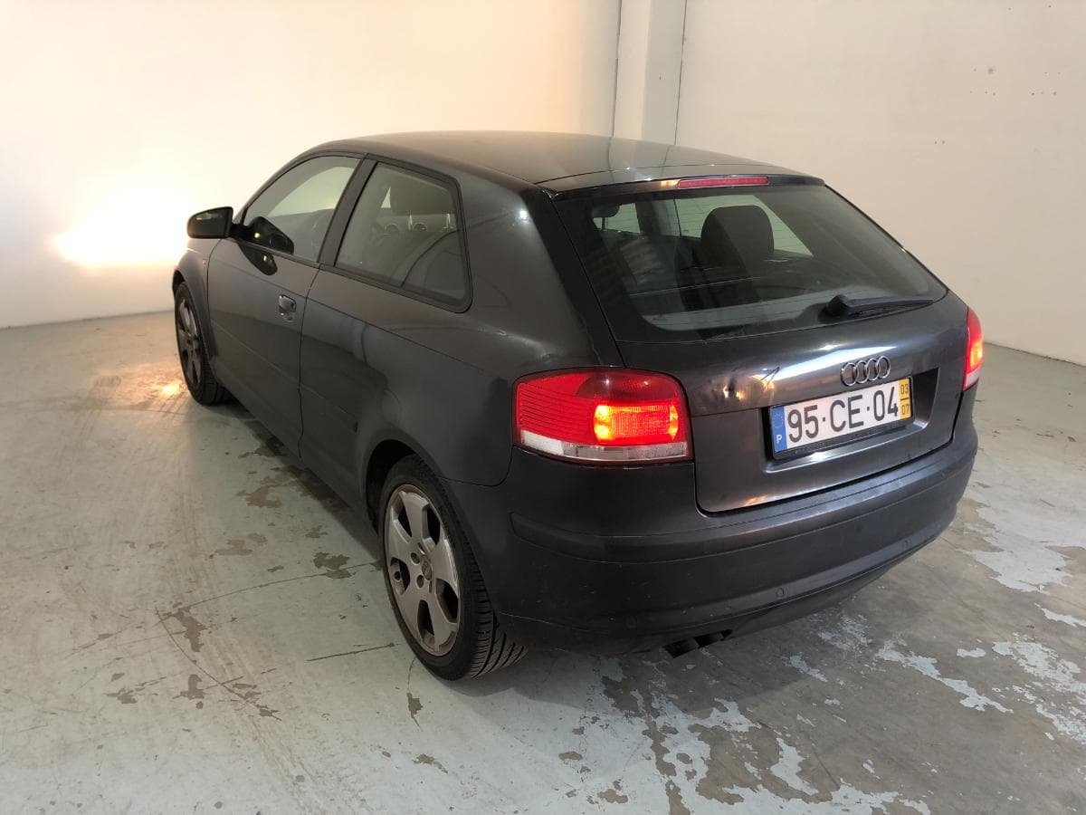 Audi A3 2.0 TDI · Ano 2003 — imagen 6