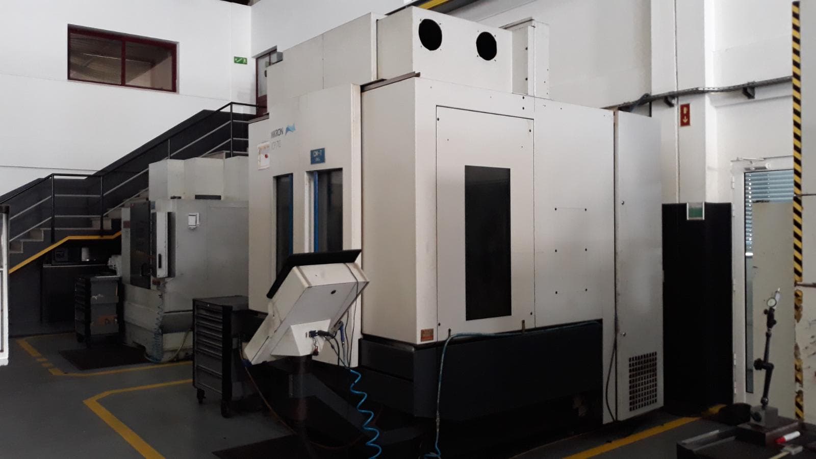 Máquina CNC — imagem 2