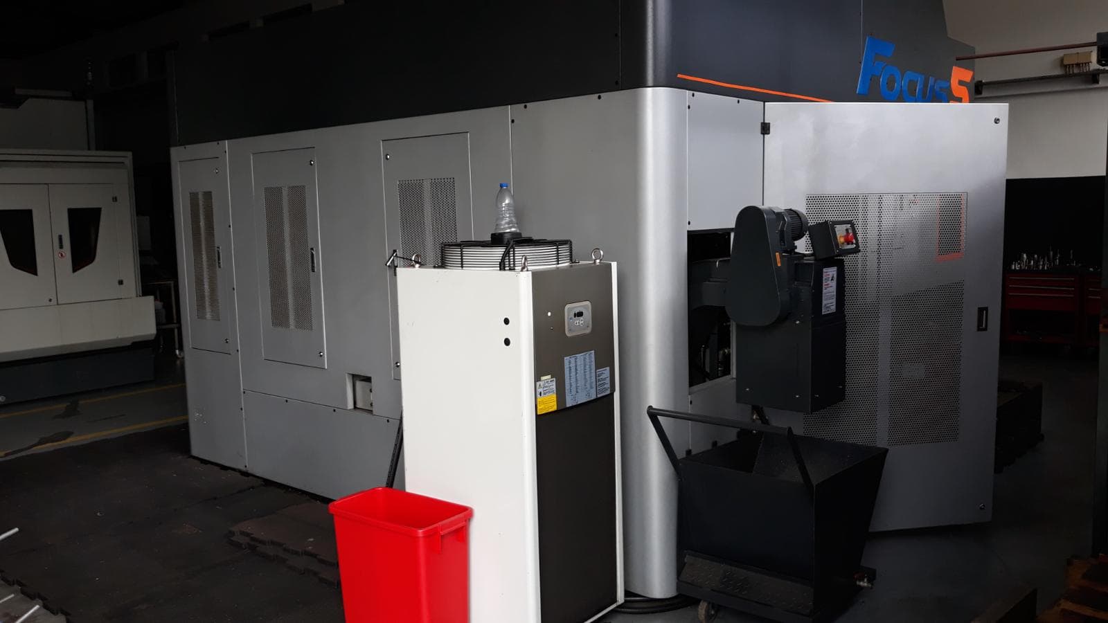 Máquina CNC — imagem 7