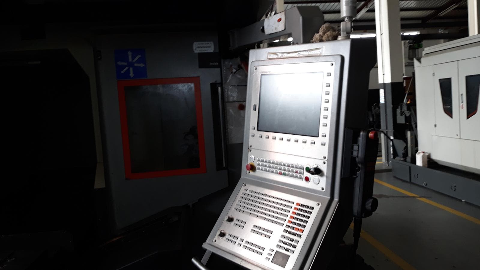 Máquina CNC — imagem 9