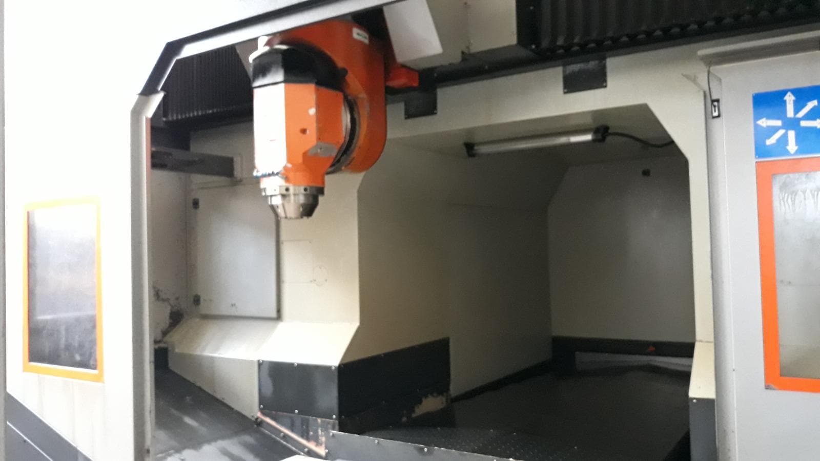 Máquina CNC — imagem 10