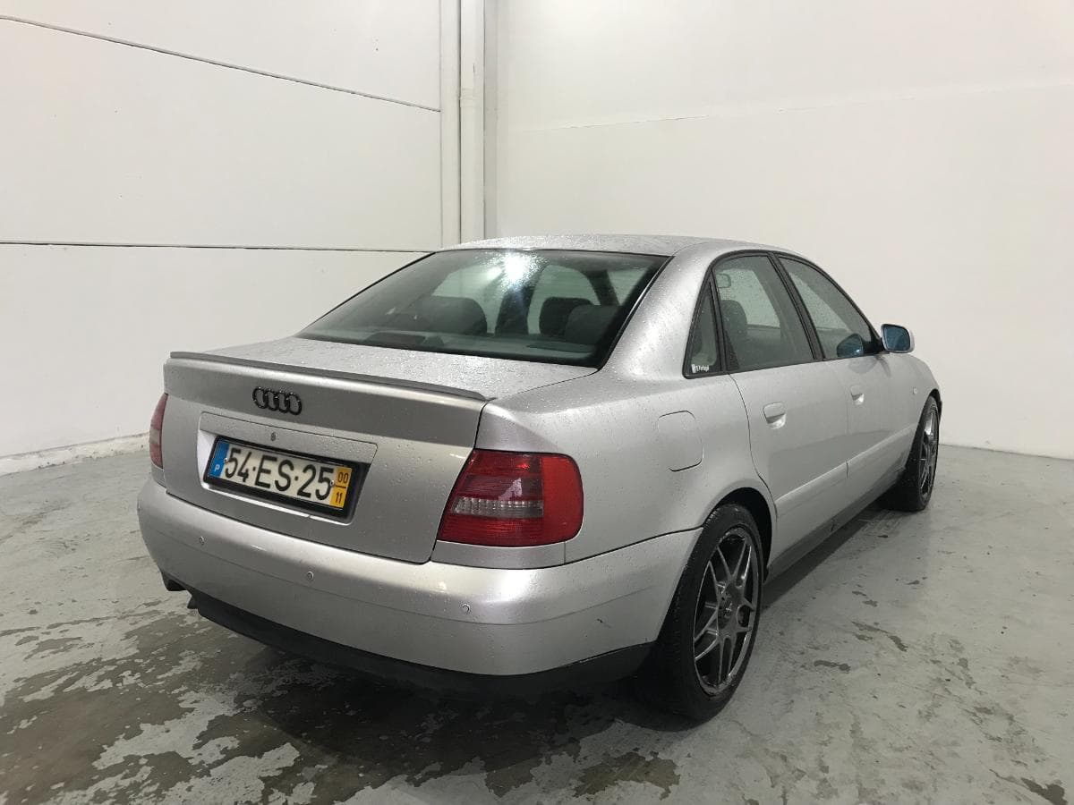 Audi A4 1.9 TDI · Ano 2000 — image 6