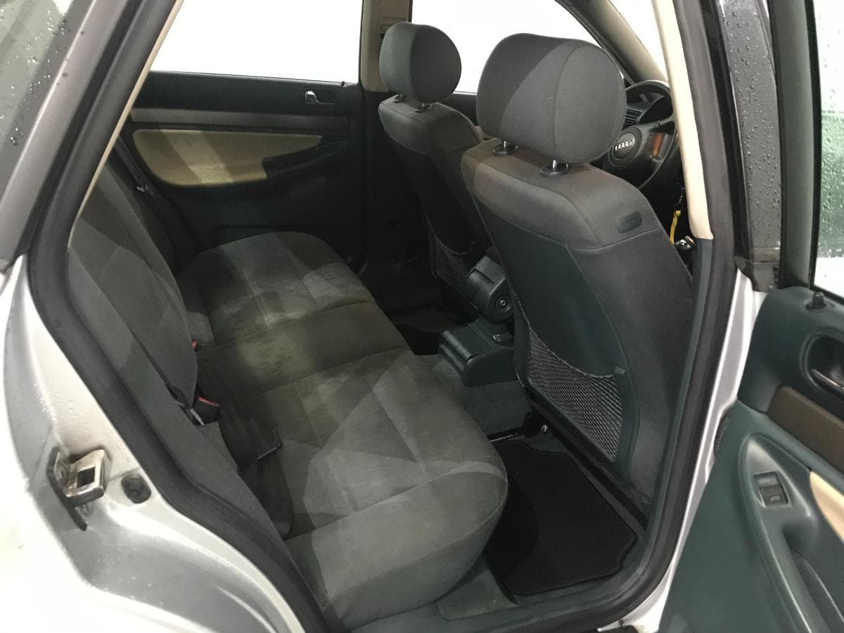 Audi A4 1.9 TDI · Ano 2000 — image 27
