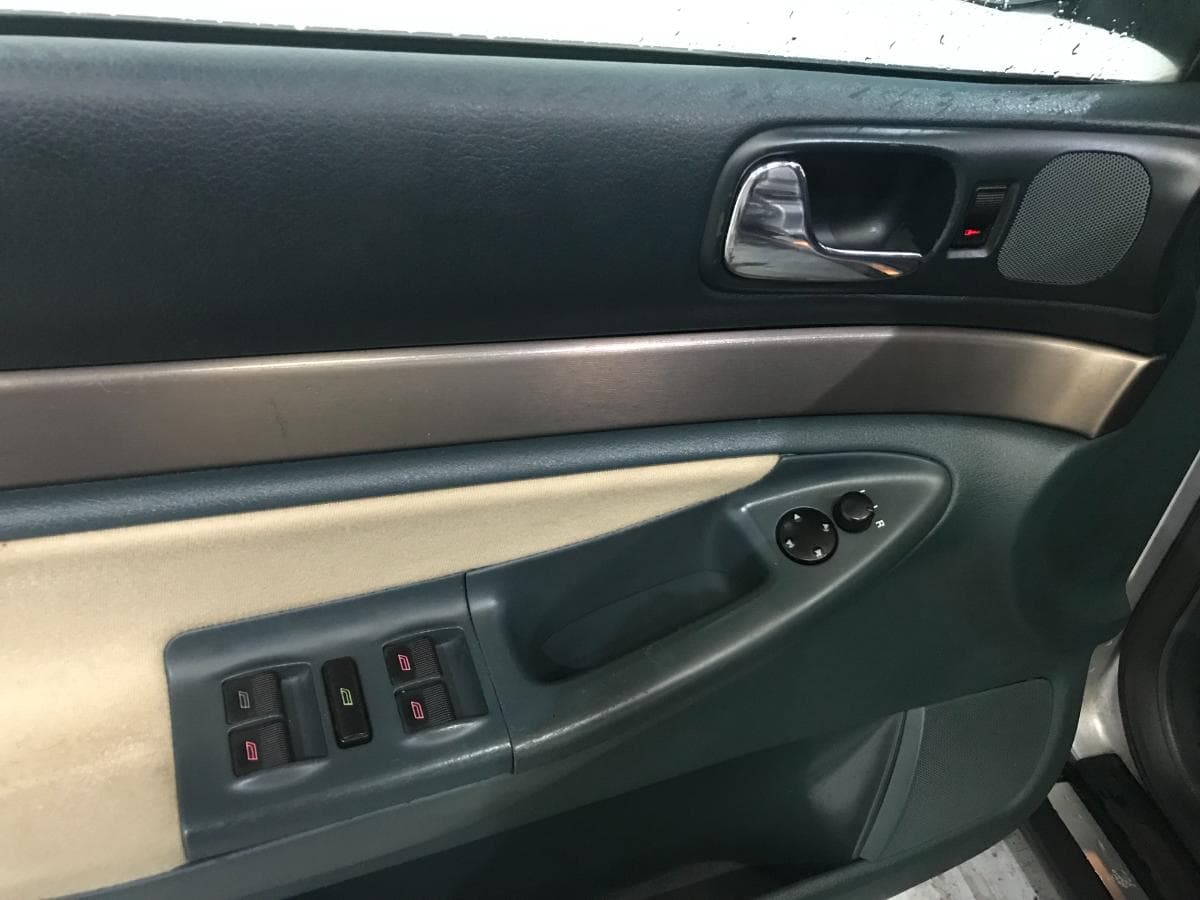 Audi A4 1.9 TDI · Ano 2000 — image 37