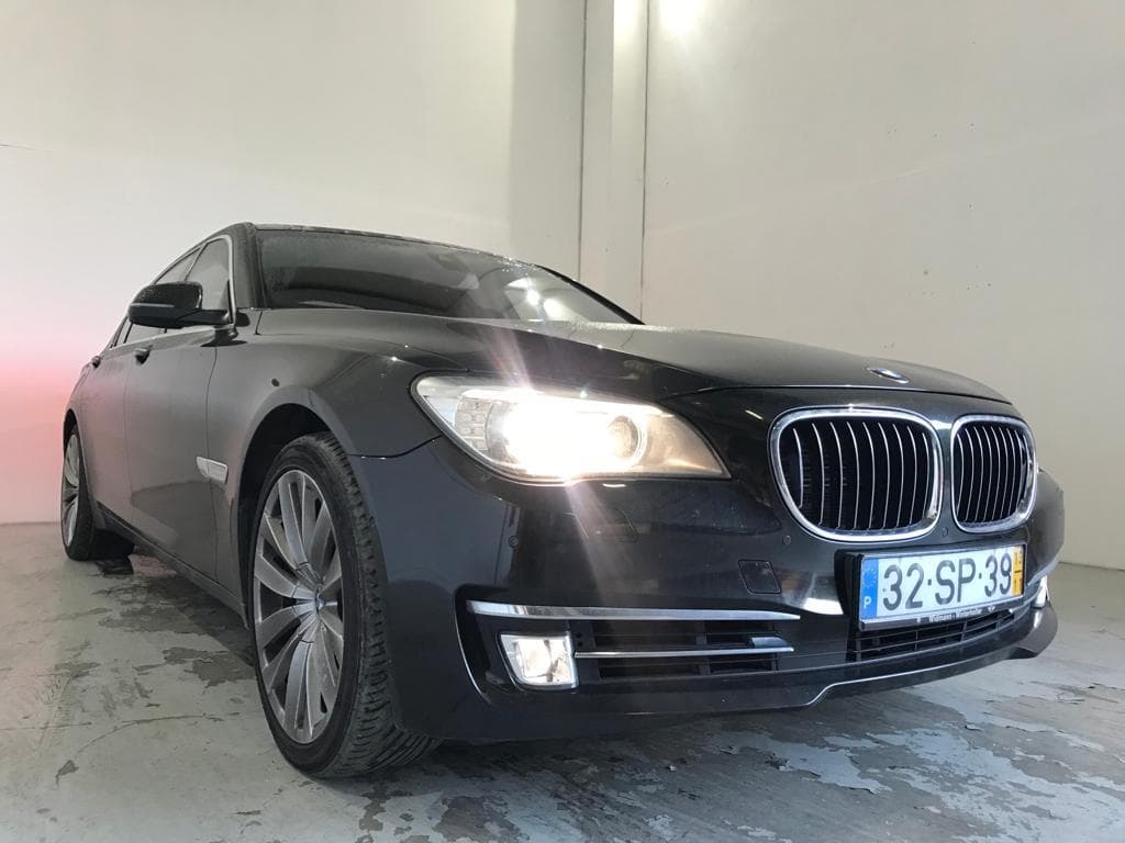 BMW 750 LD X-Drive · Ano 2013 — image 3