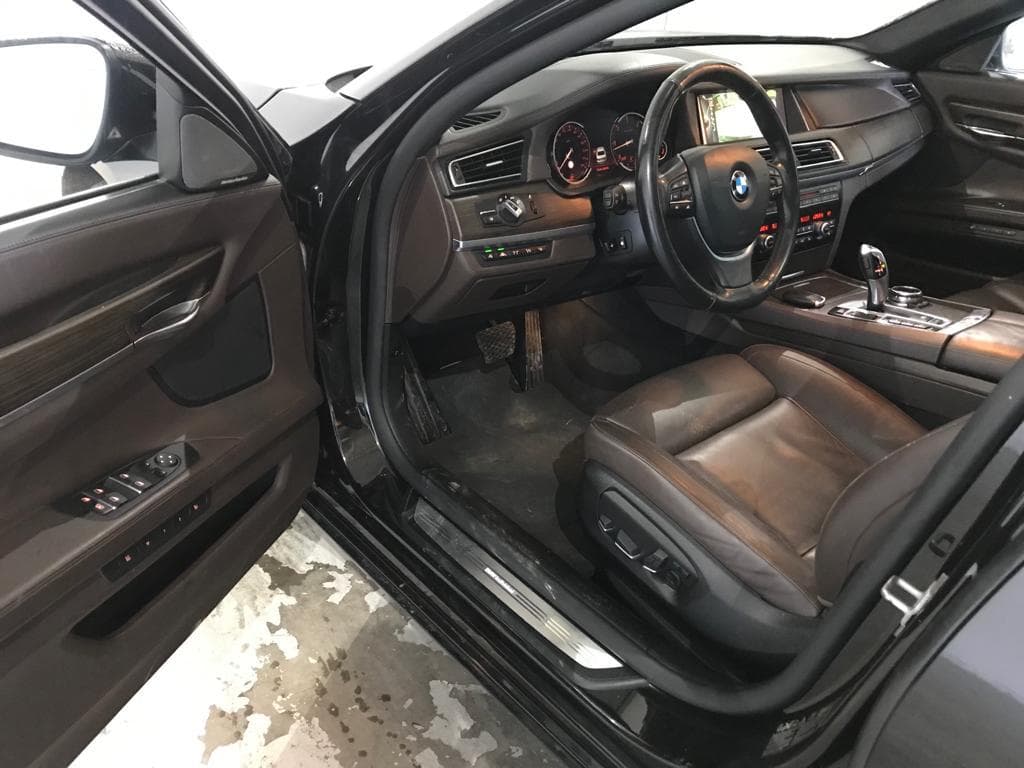 BMW 750 LD X-Drive · Ano 2013 — image 22
