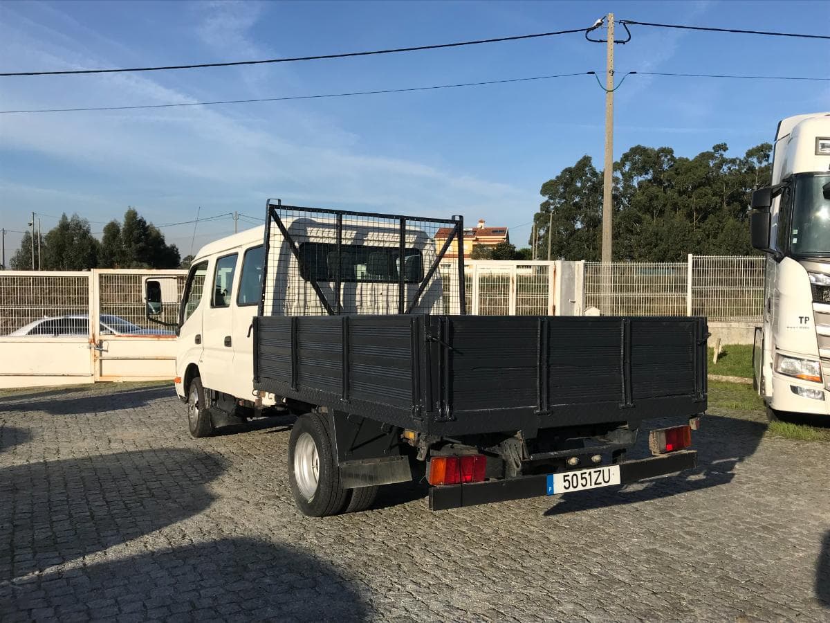 Toyota Dyna 2.5 D4D · Ano 2005 — imagem 5