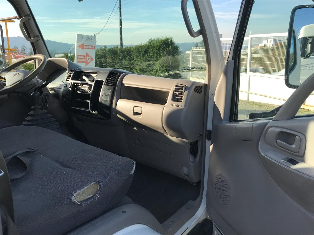 Toyota Dyna 2.5 D4D · Ano 2005 — imagem 20