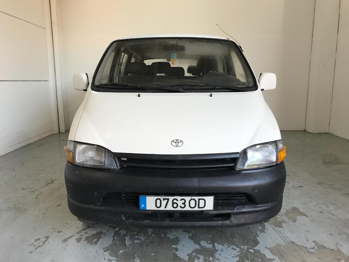 Toyota Hiace 2.4D · Ano 1999 — image 3