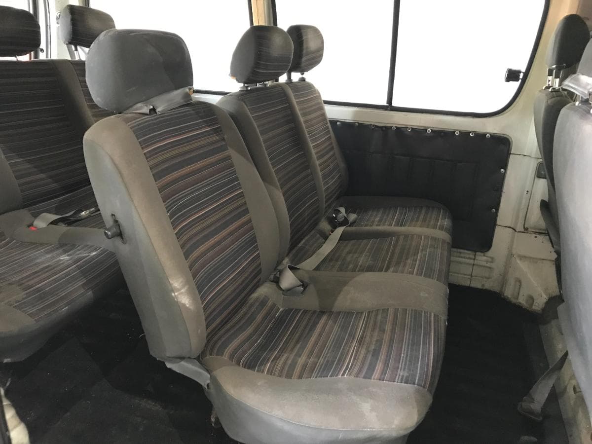 Toyota Hiace 2.4D · Ano 1999 — image 22