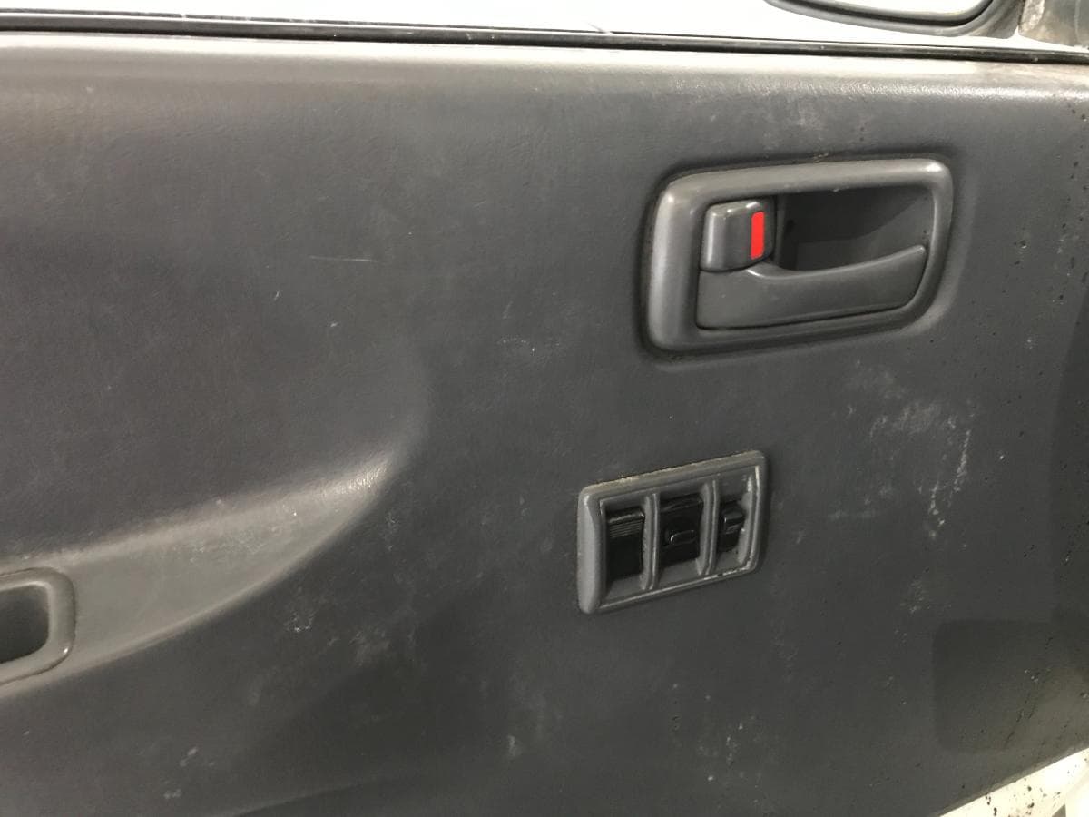 Toyota Hiace 2.4D · Ano 1999 — image 23