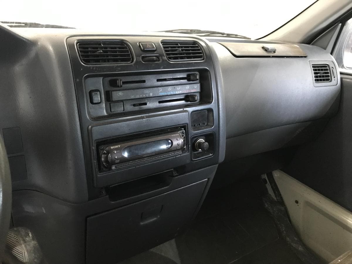 Toyota Hiace 2.4D · Ano 1999 — image 28