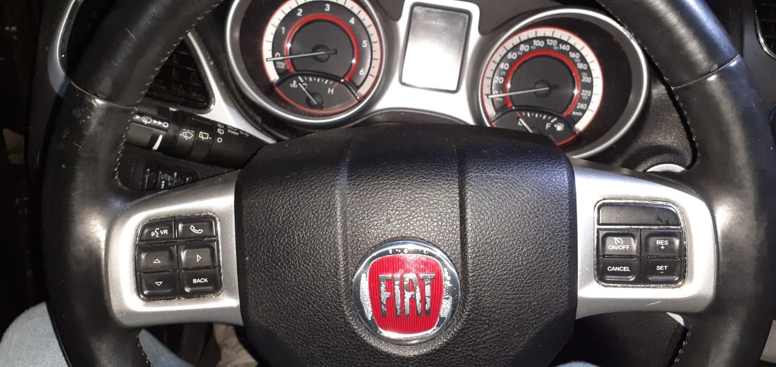 Fiat Freemont 2.0 JTD · Ano 2016 — image 12