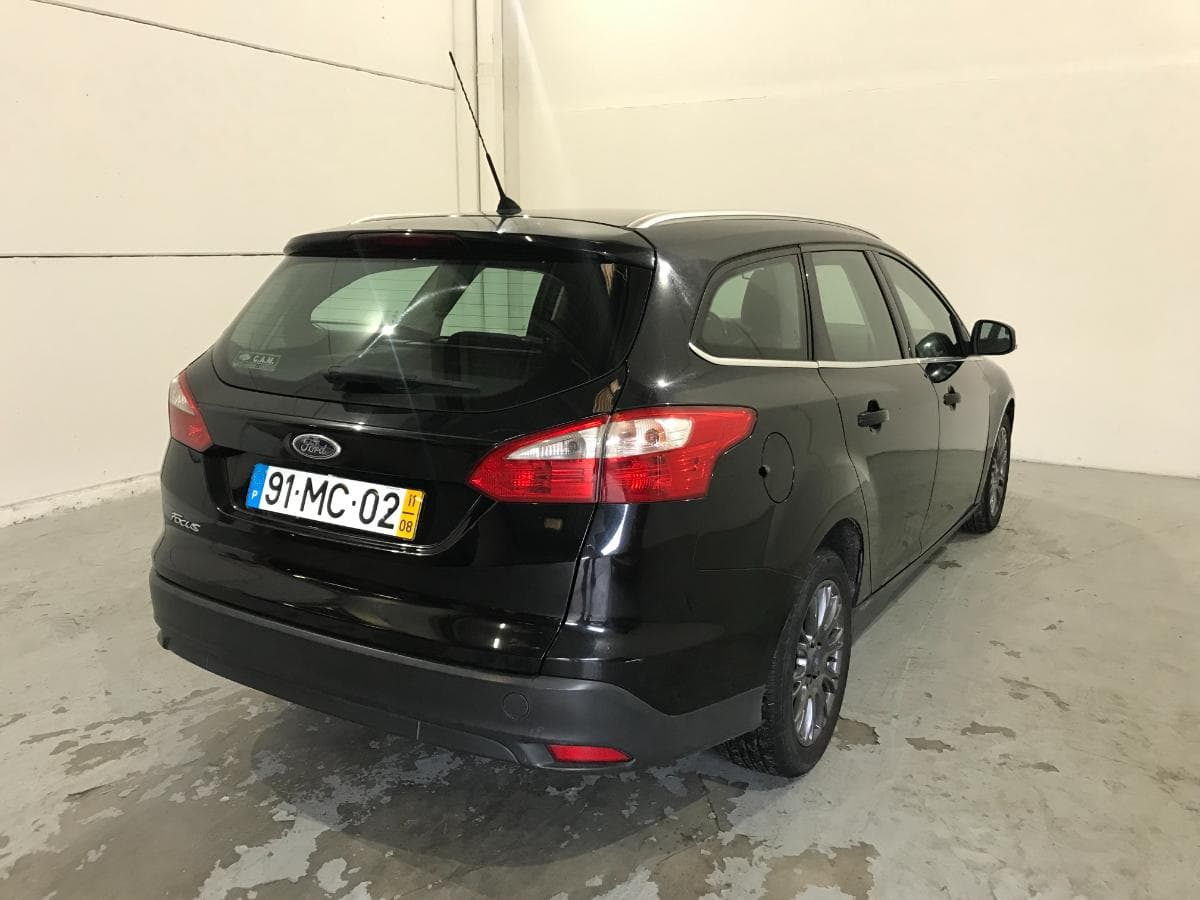 Ford Focus 1.6TDCI · Ano 2011 — image 4