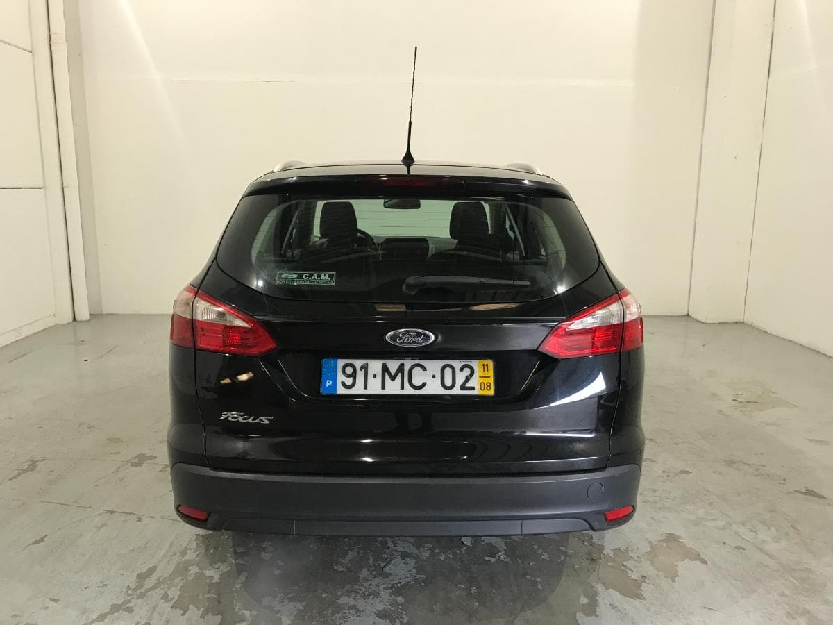 Ford Focus 1.6TDCI · Ano 2011 — image 5