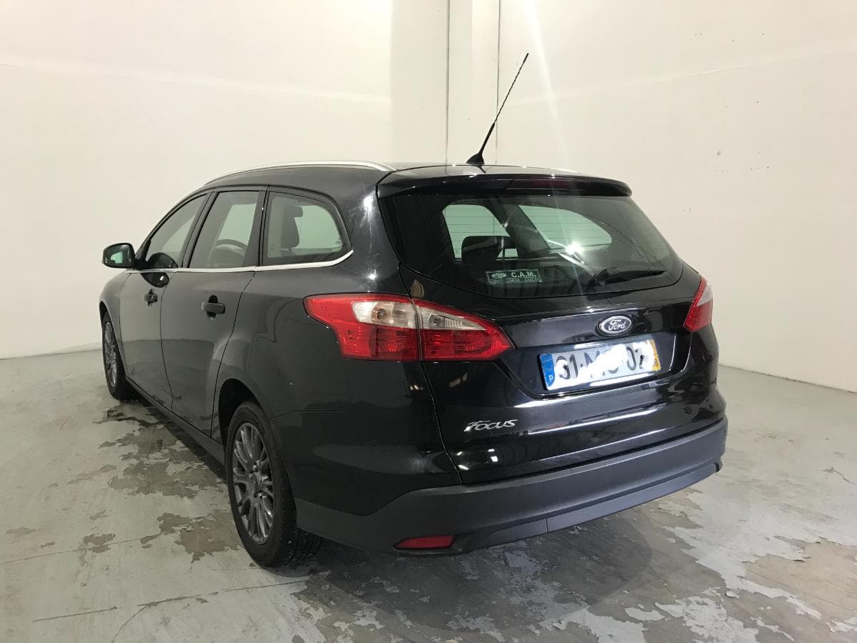 Ford Focus 1.6TDCI · Ano 2011 — image 6