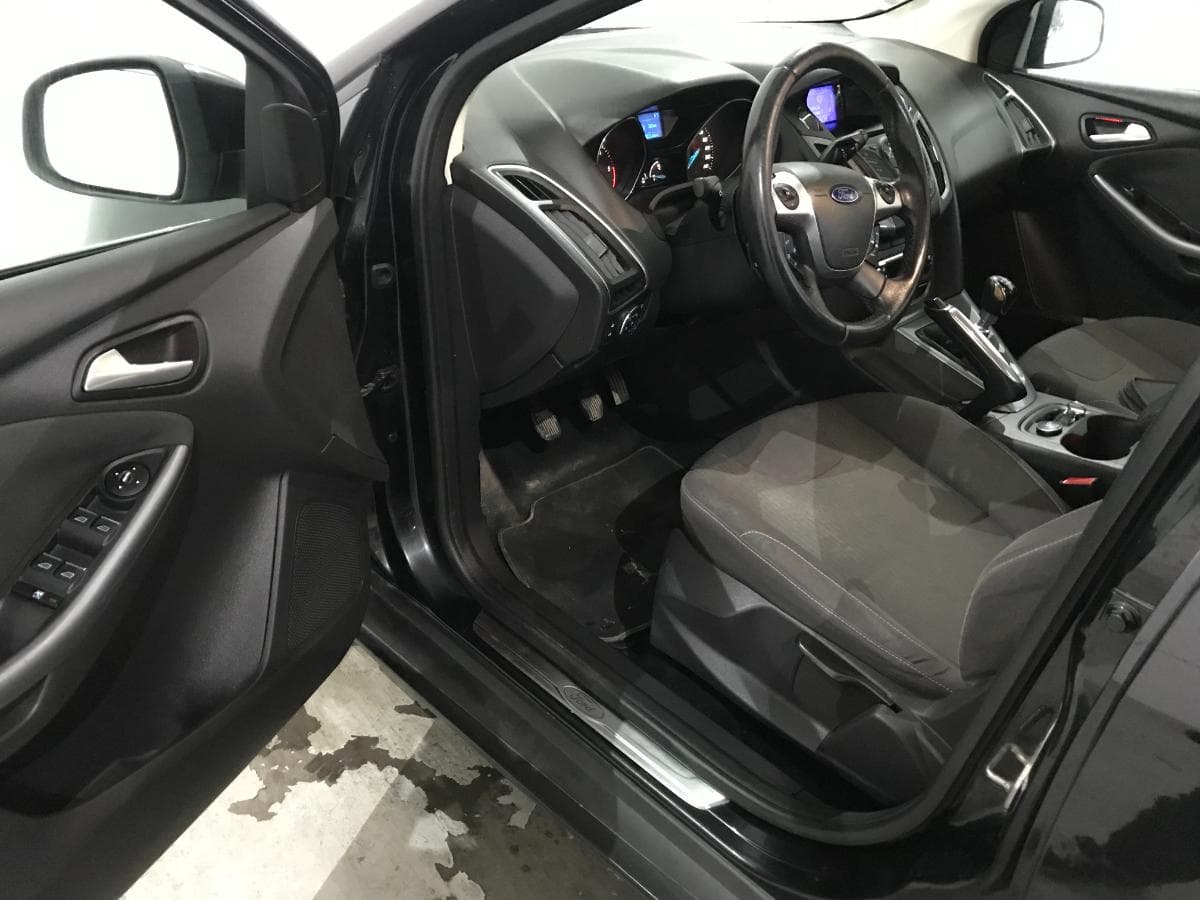 Ford Focus 1.6TDCI · Ano 2011 — image 20